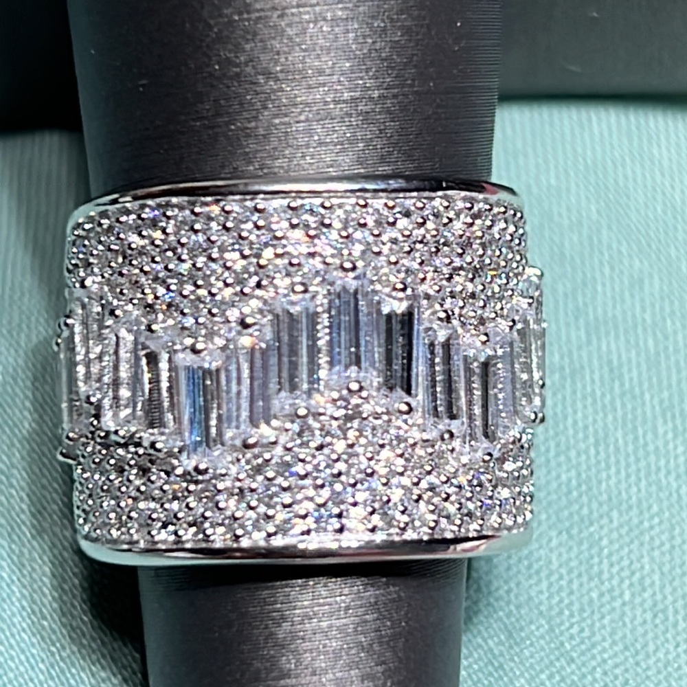 Bella Luce ring - Picture 4 of 8